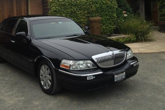 Sedan Airport Transfer from SFO to Yountville (one way)