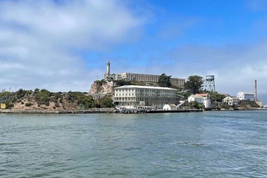 Alcatraz Island Tour with Bike Rental