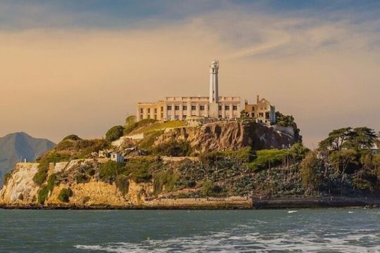 Private 2 Hours Alcatraz Audio Secret Tour with Tickets and Ferry